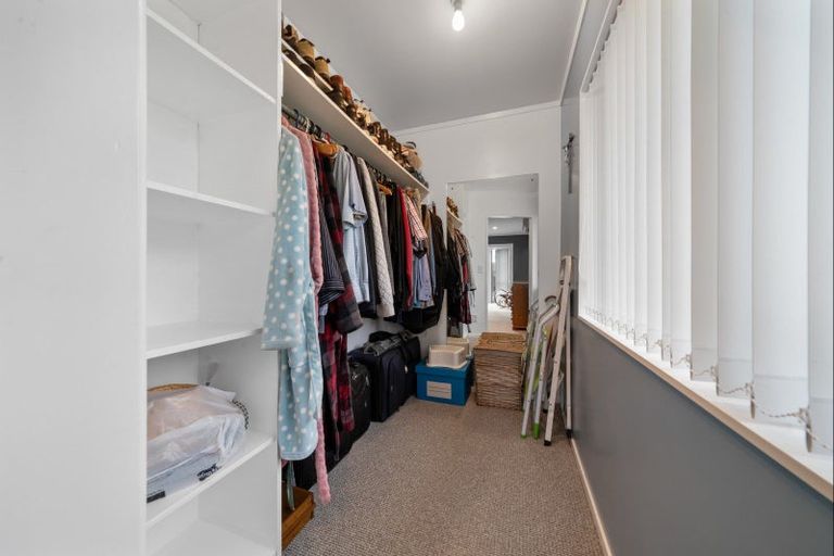 Photo of property in 33 Heta Road, Highlands Park, New Plymouth, 4312