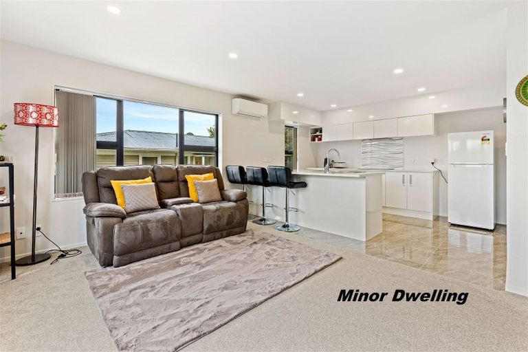 Photo of property in 206c Henderson Valley Road, Henderson, Auckland, 0612