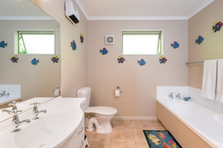 Photo of property in 91a Milton Terrace, Picton, 7220