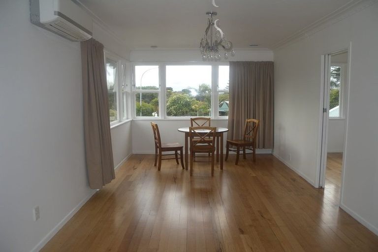 Photo of property in 19 Willow Avenue, Birkenhead, Auckland, 0626
