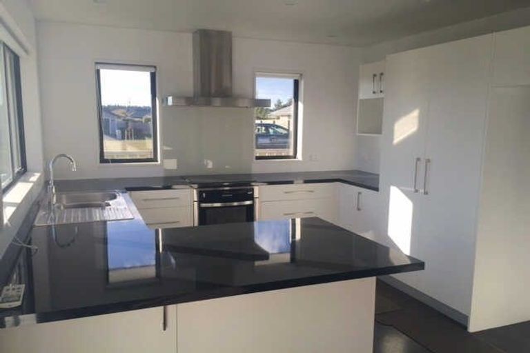 Photo of property in 10 Waipara Road, Pegasus, 7612