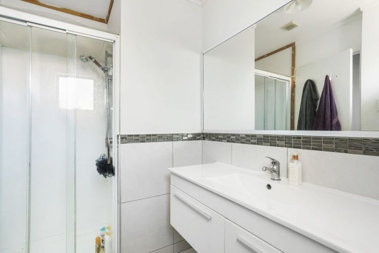 Photo of property in 11/390 West Coast Road, Glen Eden, Auckland, 0602