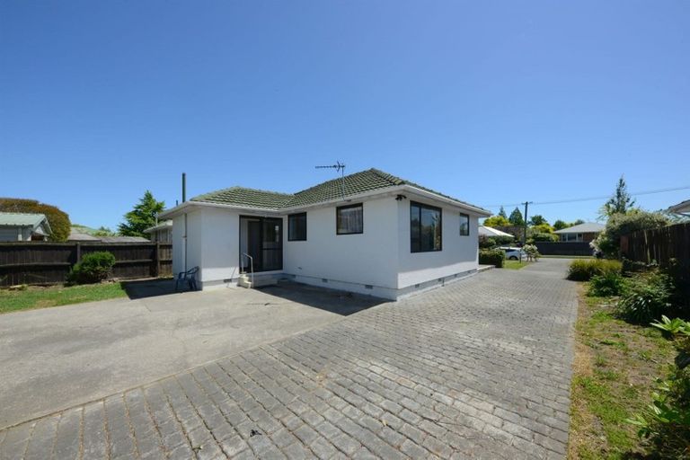 Photo of property in 10 Larch Place, Casebrook, Christchurch, 8051