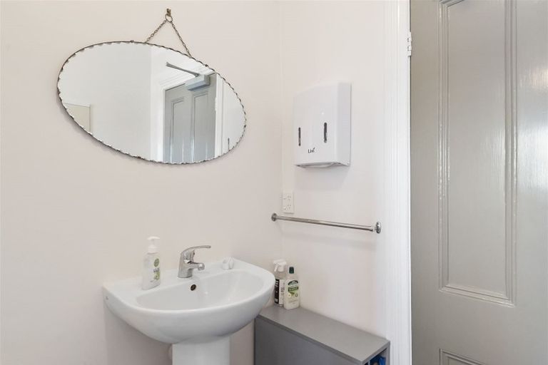 Photo of property in 58 Calliope Road, Stanley Point, Auckland, 0624