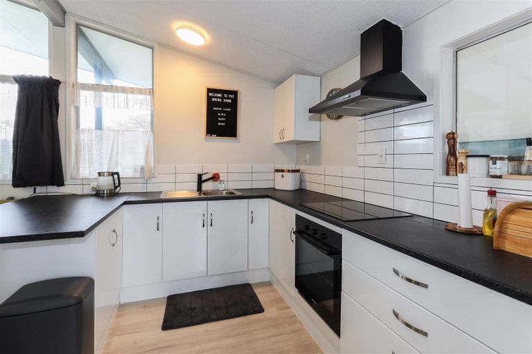 Photo of property in 5 Onyx Place, Pukehangi, Rotorua, 3015