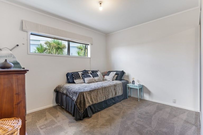 Photo of property in 4 Melandra Road, Stanmore Bay, Whangaparaoa, 0932