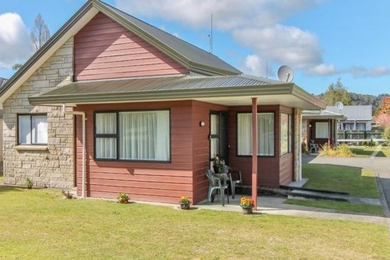 Photo of property in 10a Robertson Street, Glenholme, Rotorua, 3010