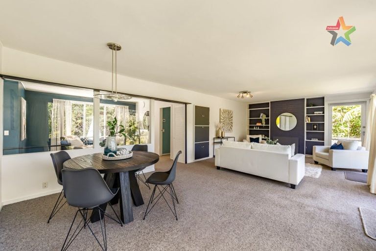 Photo of property in 12 Whiorau Grove, Lowry Bay, Lower Hutt, 5013