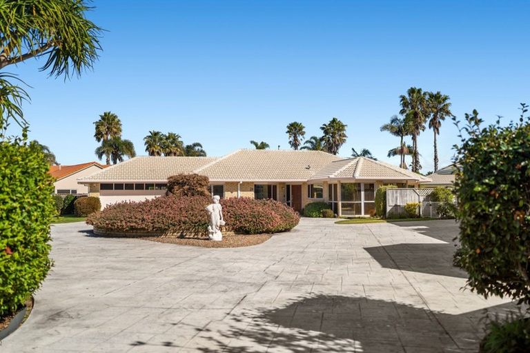 Photo of property in 24 Santa Monica Drive, Papamoa Beach, Papamoa, 3118