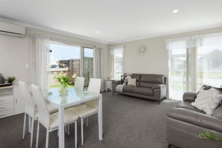 Photo of property in 20 Rotomanu Place, Pyes Pa, Tauranga, 3112