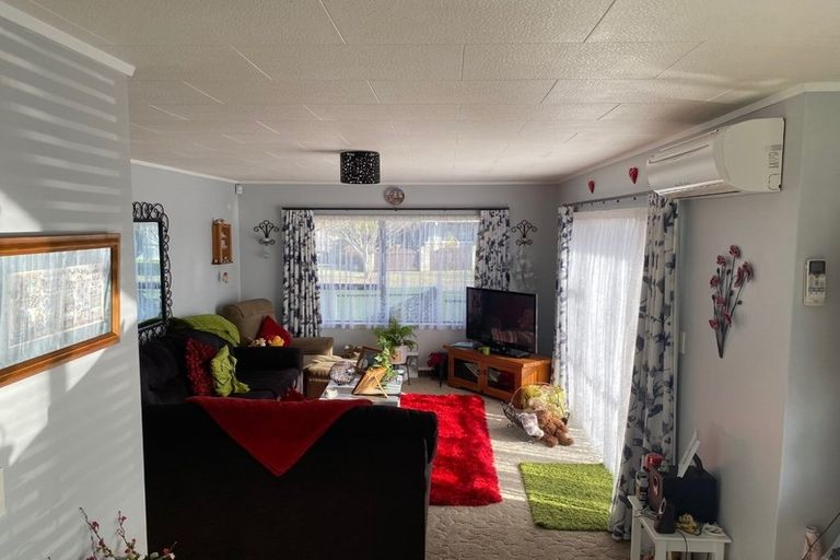 Photo of property in 26 Usherwood Crescent, Akina, Hastings, 4122