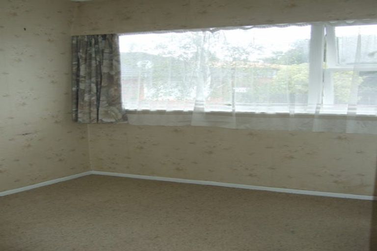Photo of property in 125 Te Atatu Road, Te Atatu South, Auckland, 0610