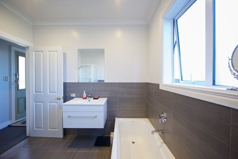 Photo of property in 76 Aldwins Road, Phillipstown, Christchurch, 8062