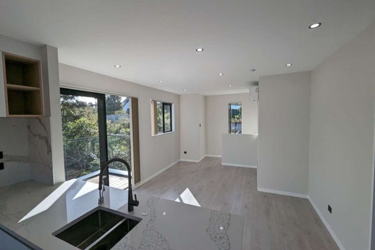 Photo of property in 8 Henry Blyth Lane, Greenhithe, Auckland, 0632