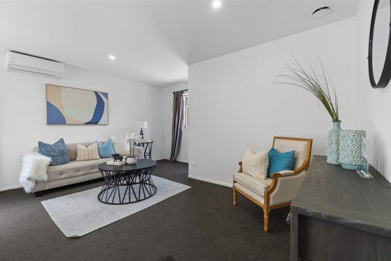 Photo of property in 548b Glenfield Road, Glenfield, Auckland, 0629