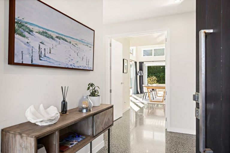 Photo of property in 32 Awanui Crescent, Matakana, 0985