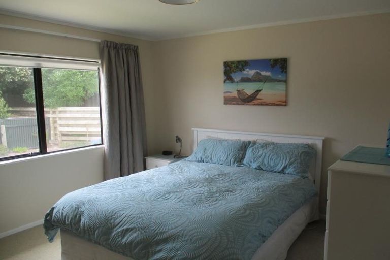 Photo of property in 4 Karaka Street, Otaki Beach, Otaki, 5512