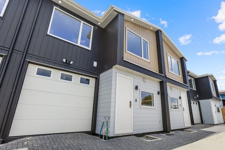 Photo of property in 2a Feasegate Street, Manurewa, Auckland, 2102