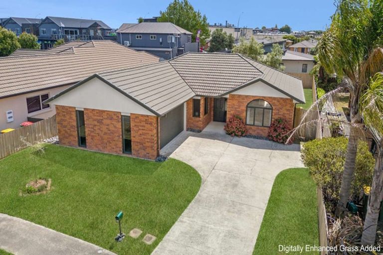 Photo of property in 11 Maccallum Court, Rototuna, Hamilton, 3210