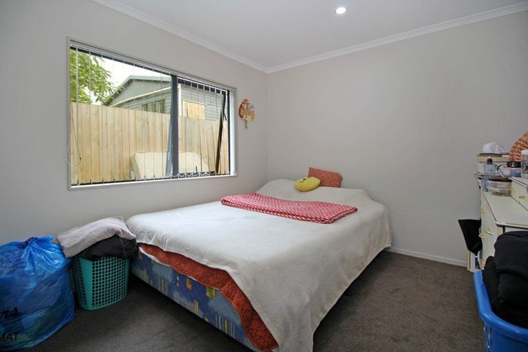 Photo of property in 16b Earlsworth Road, Mangere East, Auckland, 2024