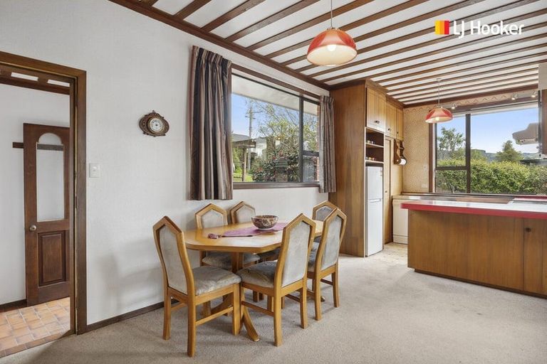 Photo of property in 9 Featherston Street, Macandrew Bay, Dunedin, 9014