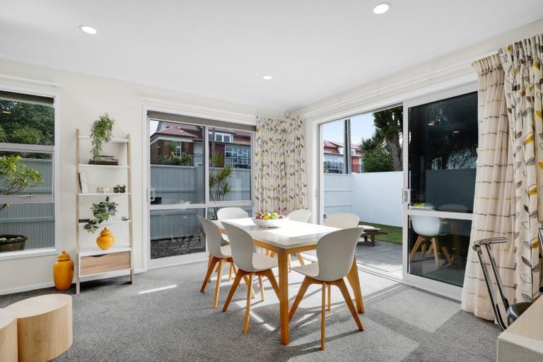 Photo of property in 55 Pendarves Street, New Plymouth, 4310