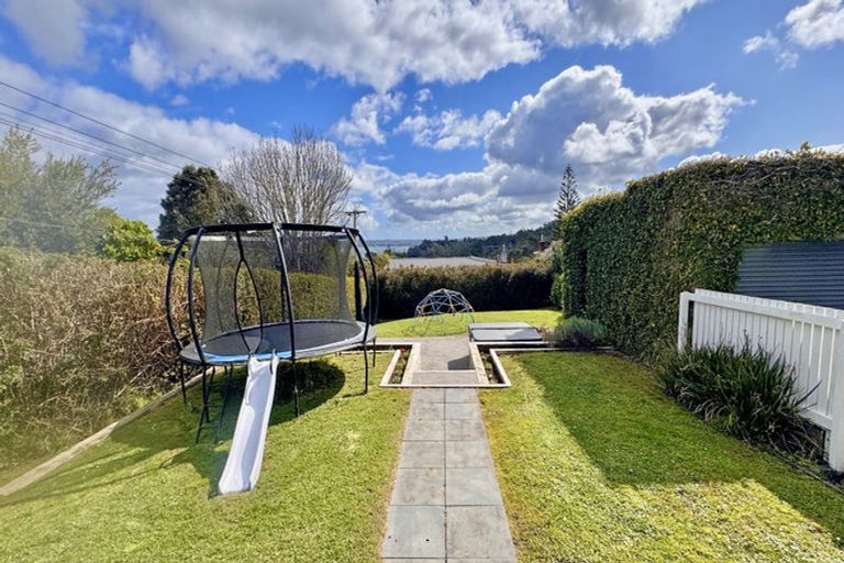 Photo of property in 43 Balmain Road, Birkenhead, Auckland, 0626