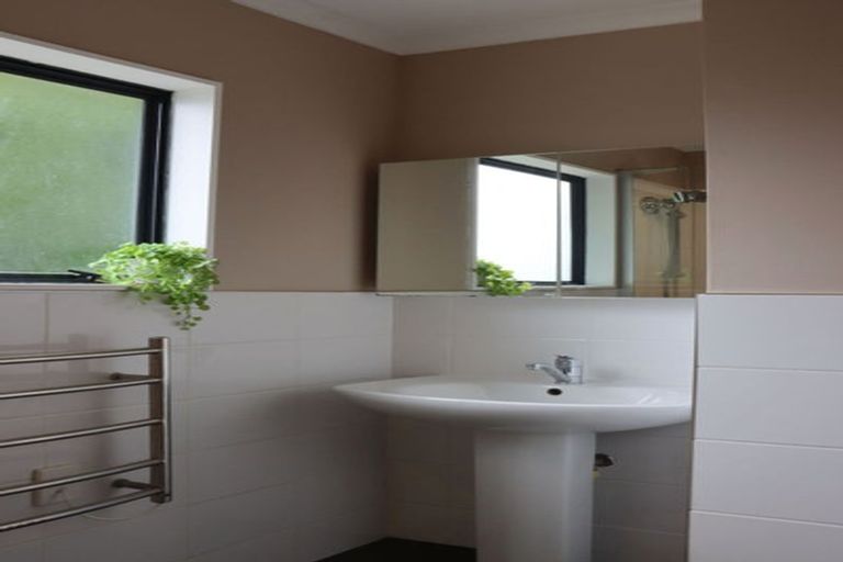 Photo of property in 48 Newton Place, Westbrook, Palmerston North, 4412