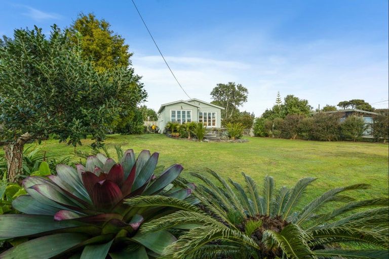 Photo of property in 10 Wharfdale Crescent, Mangawhai Heads, Mangawhai, 0505