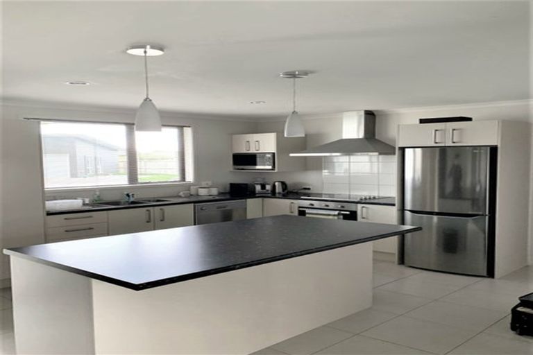 Photo of property in 13 Derwent Place, Flagstaff, Hamilton, 3210