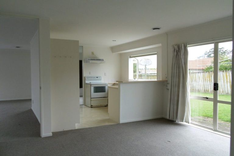 Photo of property in 8 Waylen Place, Burswood, Auckland, 2013