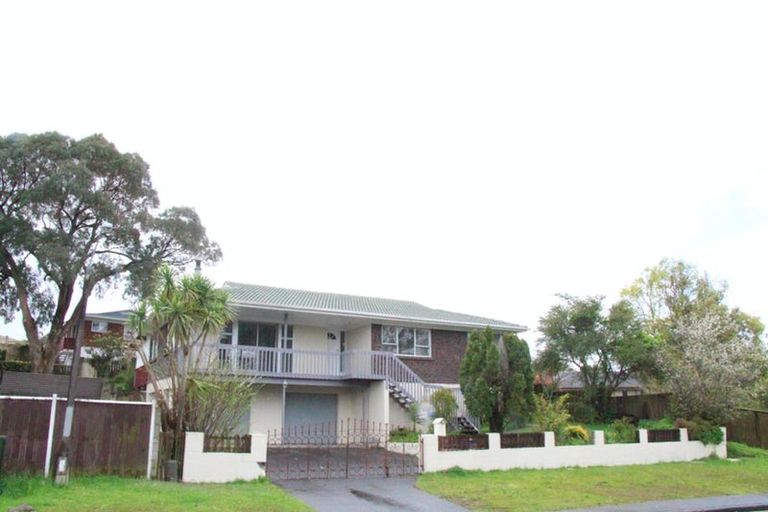 Photo of property in 39 Zita Maria Drive, Massey, Auckland, 0614