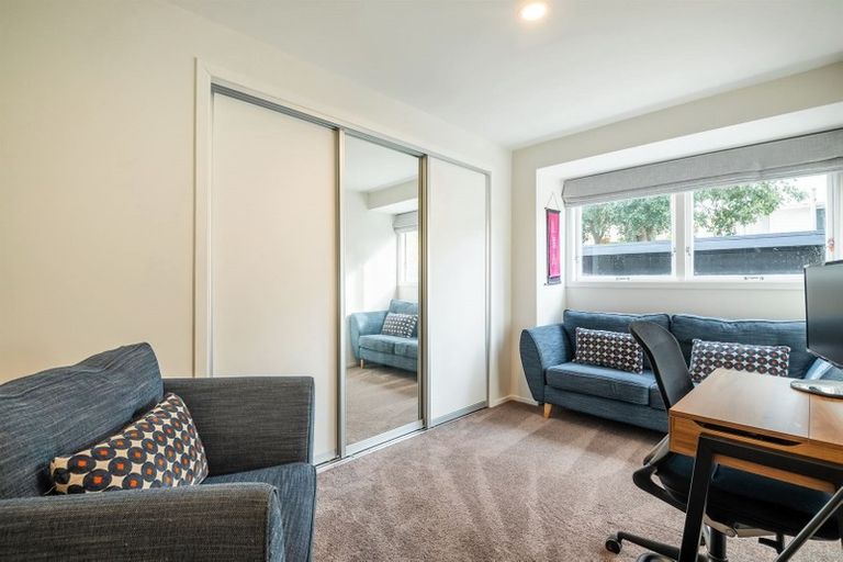 Photo of property in 1/24 William Souter Street, Forrest Hill, Auckland, 0620