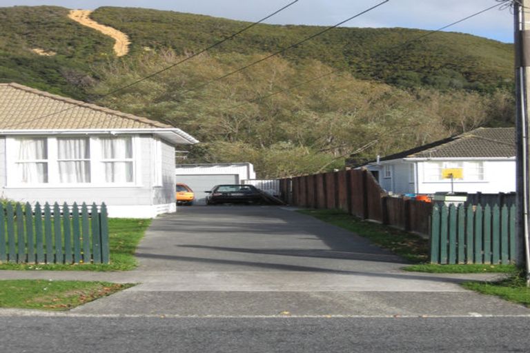 Photo of property in 98 Strand Crescent, Naenae, Lower Hutt, 5011