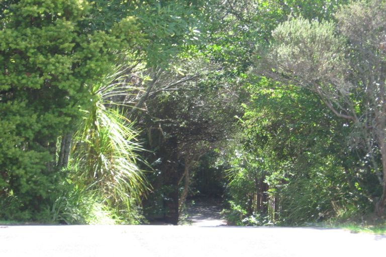 Photo of property in 75 Saddleback Rise, Murrays Bay, Auckland, 0630