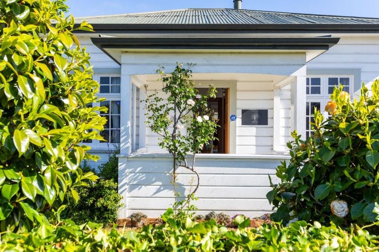 Photo of property in 41 Burns Street, Dannevirke, 4930