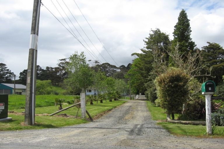 Photo of property in 5 Awa Road, Kumeu, 0891