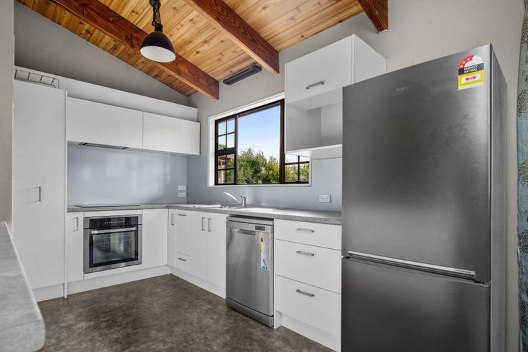 Photo of property in 12 Ashworth Street, Alexandra, 9320