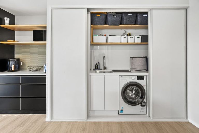 Photo of property in 6a Carey Street, Maeroa, Hamilton, 3200