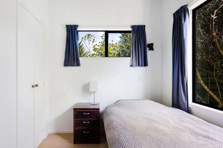 Photo of property in 48 Lysnar Street, Okitu, Gisborne, 4010