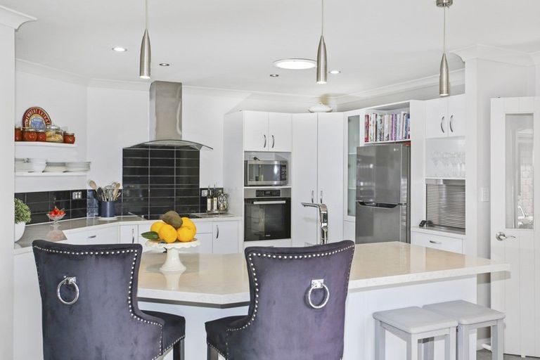 Photo of property in 112e Victoria Avenue, Waiuku, 2123