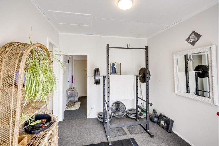 Photo of property in 2/403 Avenue Road West, Hastings, 4122