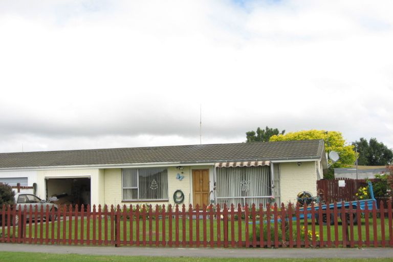 Photo of property in 2/69 Arran Crescent, Woolston, Christchurch, 8062