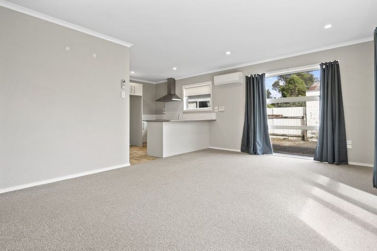 Photo of property in 12 Dermont Street, Bader, Hamilton, 3206