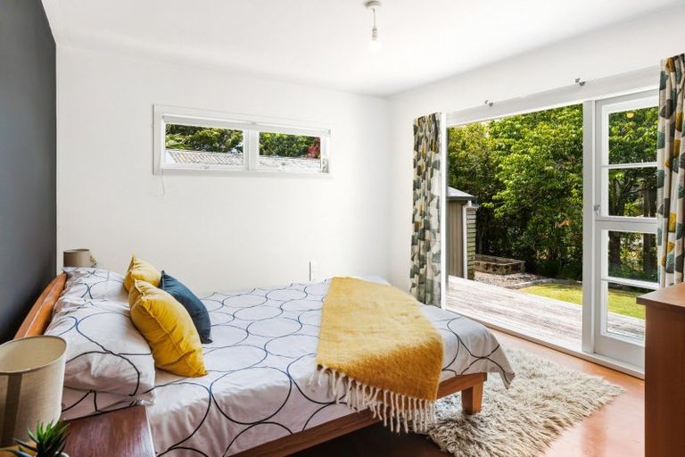 Photo of property in 37 Haruru Falls Road, Haruru, 0204