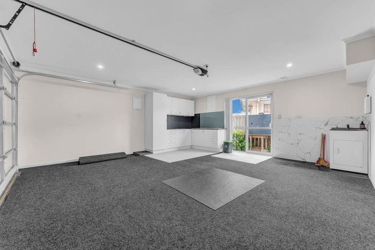 Photo of property in 95d Raglan Street, Mangere East, Auckland, 2024