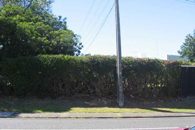 Photo of property in 69 Forrest Hill Road, Milford, Auckland, 0620