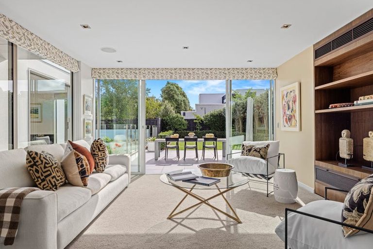 Photo of property in 9 Poynder Avenue, Merivale, Christchurch, 8014