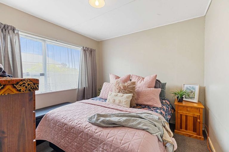 Photo of property in 44a Geraldine Crescent, Cloverlea, Palmerston North, 4412