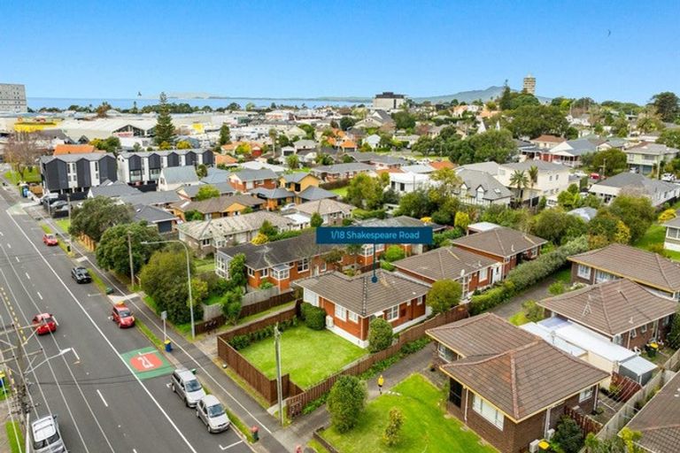 Photo of property in 1/18 Shakespeare Road, Milford, Auckland, 0620